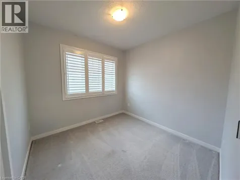 37 Mull Avenue Caledonia ON N3W 0B9