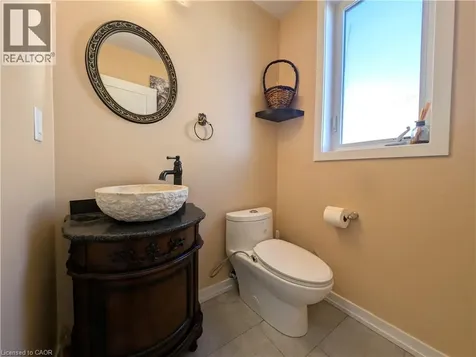 37 Mull Avenue Caledonia ON N3W 0B9