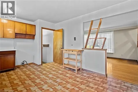 12 Lorne Avenue Grimsby ON L3M 2H5