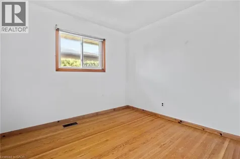 12 Lorne Avenue Grimsby ON L3M 2H5