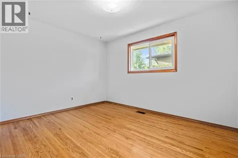 12 Lorne Avenue Grimsby ON L3M 2H5