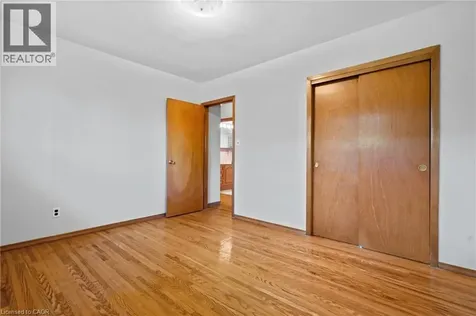 12 Lorne Avenue Grimsby ON L3M 2H5
