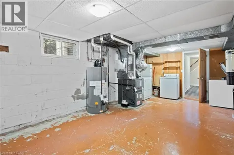 12 Lorne Avenue Grimsby ON L3M 2H5