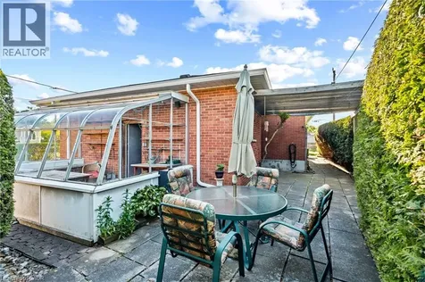 12 Lorne Avenue Grimsby ON L3M 2H5