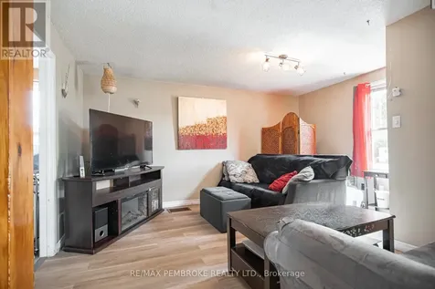 2185 Petawawa Boulevard Petawawa ON K8A 7G8