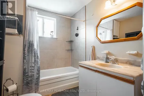 2185 Petawawa Boulevard Petawawa ON K8A 7G8