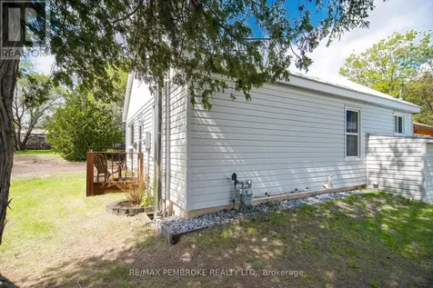 2185 Petawawa Boulevard Petawawa ON K8A 7G8
