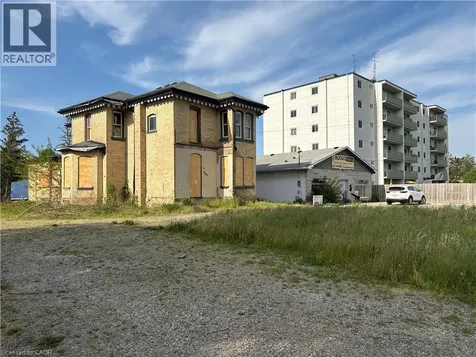 968 Colborne Street Brantford ON N3S 3T4