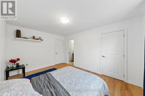 14 Hewson Street Penetanguishene ON L9M 0V7
