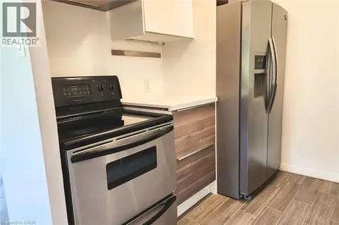 2052 Courtland Drive Burlington ON L7R 1R8