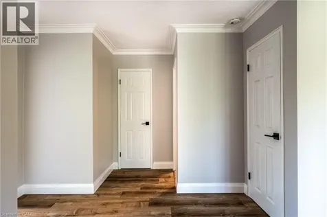 2052 Courtland Drive Burlington ON L7R 1R8
