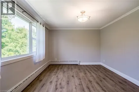 2052 Courtland Drive Burlington ON L7R 1R8