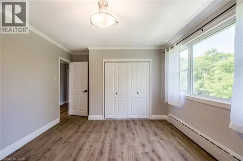 2052 Courtland Drive Burlington ON L7R 1R8