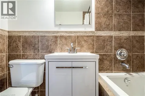 2052 Courtland Drive Burlington ON L7R 1R8