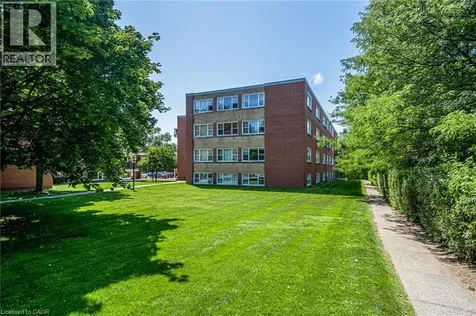 2052 Courtland Drive Burlington ON L7R 1R8