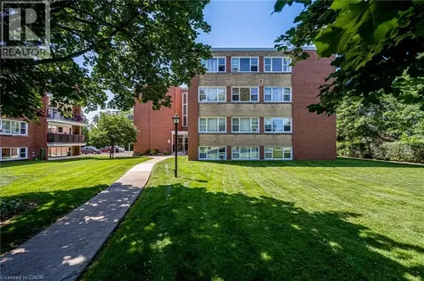 2052 Courtland Drive Burlington ON L7R 1R8