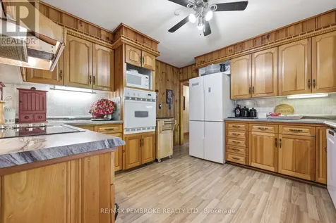 236 Witt Road Laurentian Valley ON K8A 6W5