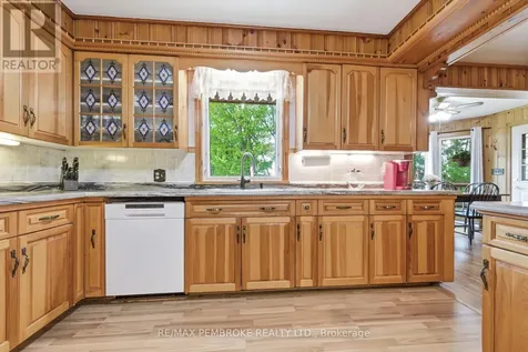 236 Witt Road Laurentian Valley ON K8A 6W5