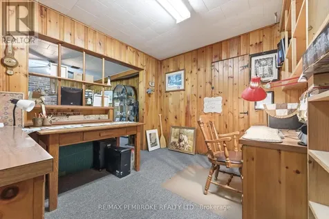 236 Witt Road Laurentian Valley ON K8A 6W5