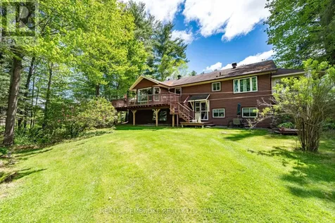 236 Witt Road Laurentian Valley ON K8A 6W5