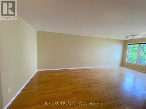251 Meadowbreeze Drive Ottawa ON K2M 3A6