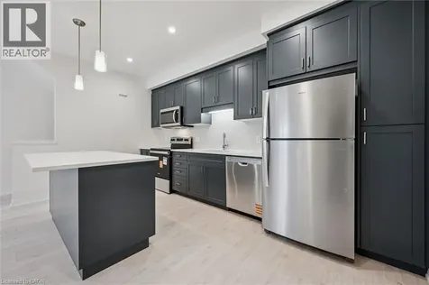 525 Erinbrook Drive Kitchener ON N2E 3T1