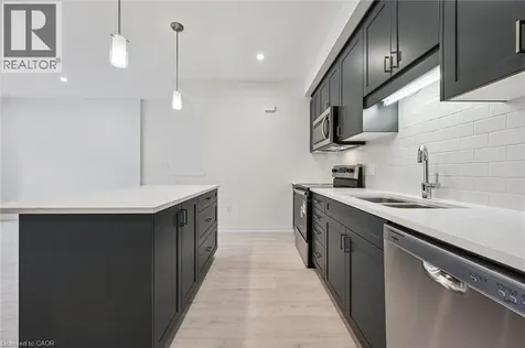 525 Erinbrook Drive Kitchener ON N2E 3T1