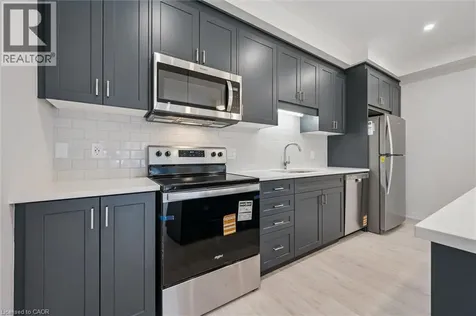 525 Erinbrook Drive Kitchener ON N2E 3T1
