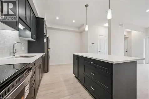 525 Erinbrook Drive Kitchener ON N2E 3T1