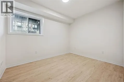 525 Erinbrook Drive Kitchener ON N2E 3T1