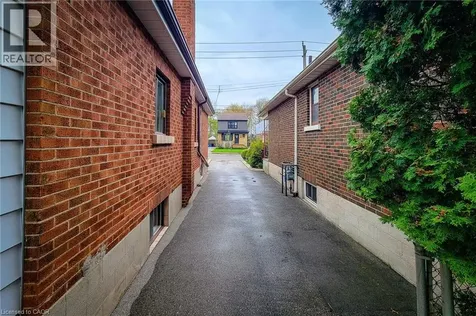 187 Paradise Road North Hamilton ON L8S 3T2