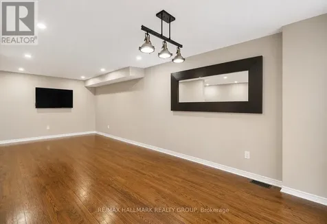 224 Lamplighters Drive Ottawa ON K2J 0K7