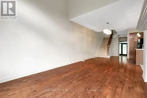 812 Fletcher Circle Ottawa ON K2T 0B6