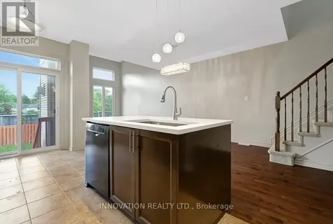 812 Fletcher Circle Ottawa ON K2T 0B6