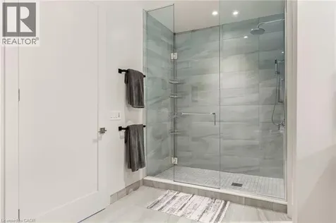 123 Maurice Drive Oakville ON L6K 2W6