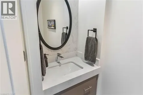 123 Maurice Drive Oakville ON L6K 2W6