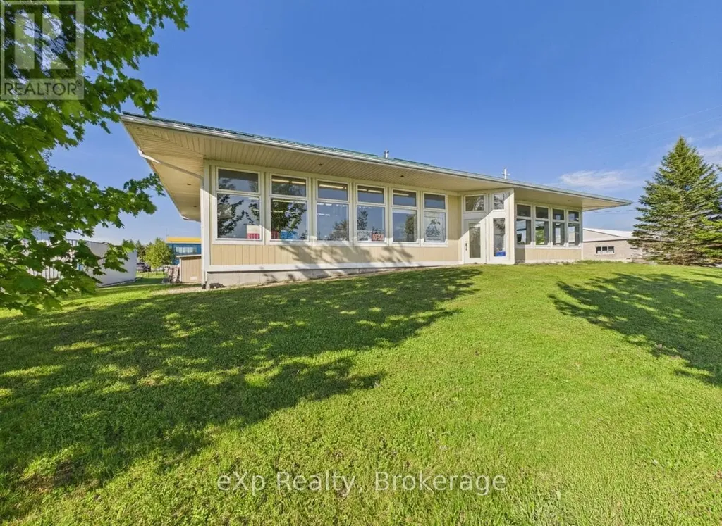 1223 Mackenzie Road Saugeen Shores ON N0H 2C6