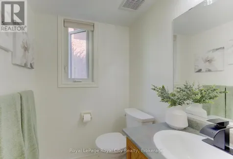 157 Leeson Street East Luther Grand Valley ON L9W 5Y8