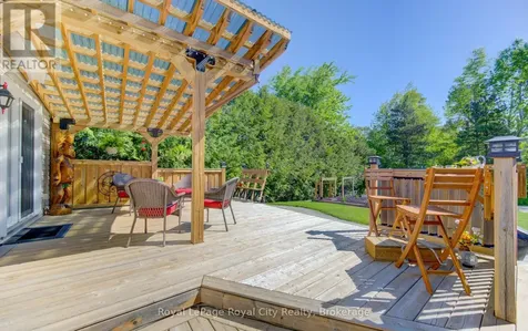 157 Leeson Street East Luther Grand Valley ON L9W 5Y8