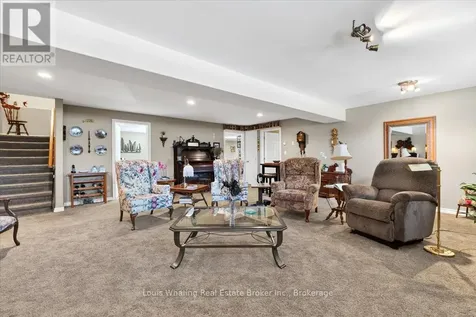 113 B 13th Avenue Hanover ON N4N 3V1