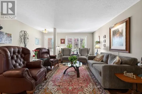 113 B 13th Avenue Hanover ON N4N 3V1