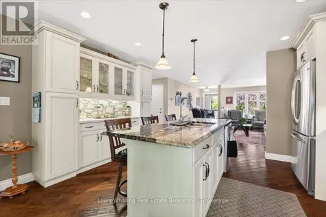 113 B 13th Avenue Hanover ON N4N 3V1
