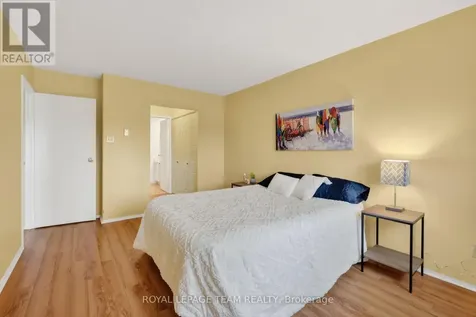 2760 Carousel Crescent Ottawa ON K1T 2N4