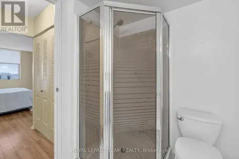2760 Carousel Crescent Ottawa ON K1T 2N4