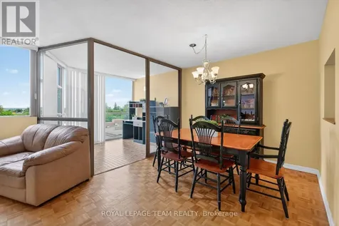 2760 Carousel Crescent Ottawa ON K1T 2N4
