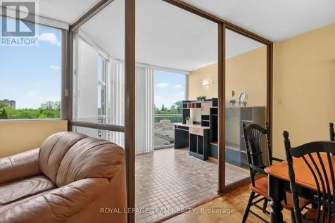 2760 Carousel Crescent Ottawa ON K1T 2N4