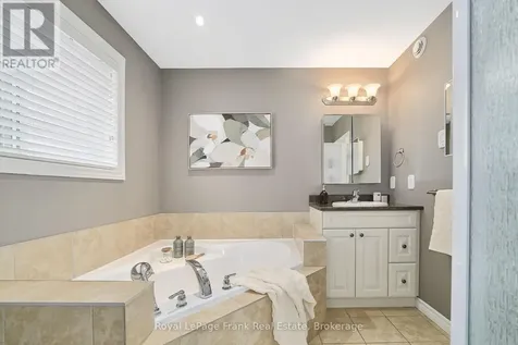 11 Fox Den Drive Brighton ON K0K 1H0