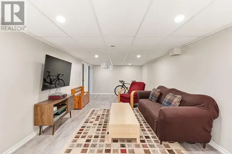 81 Peel Street Collingwood ON L9Y 3V5