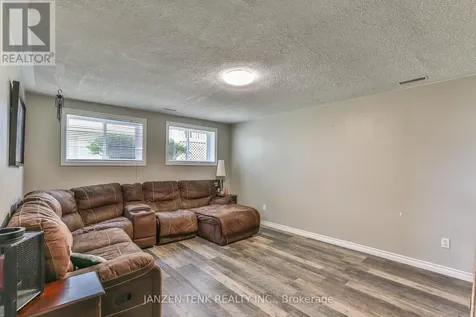 22 Beckett Boulevard Tillsonburg ON N4G 5N1