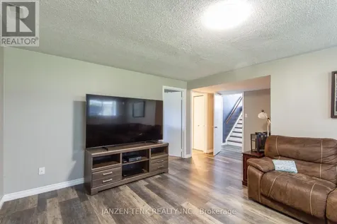 22 Beckett Boulevard Tillsonburg ON N4G 5N1